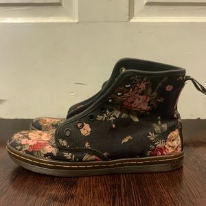 DR Marten Black Victorian Flower Shoe